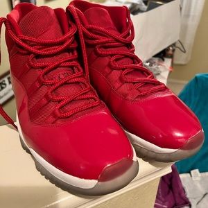 Air Jordans 11 Red